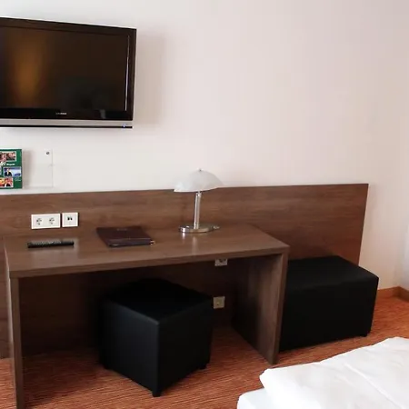 Hotel Altstadthotel Arch 4*