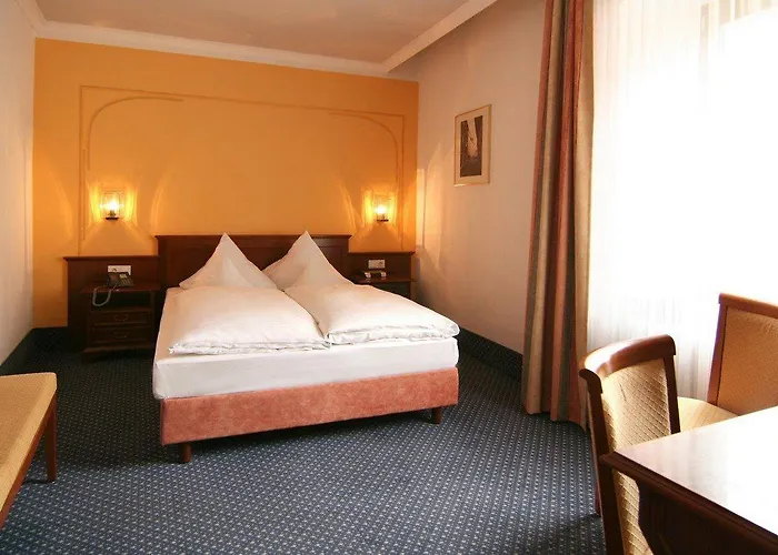 Altstadthotel Arch Otel 4*