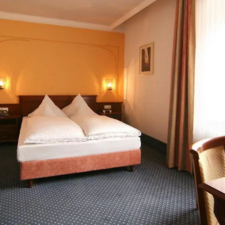 Altstadthotel Arch Hotel 4*
