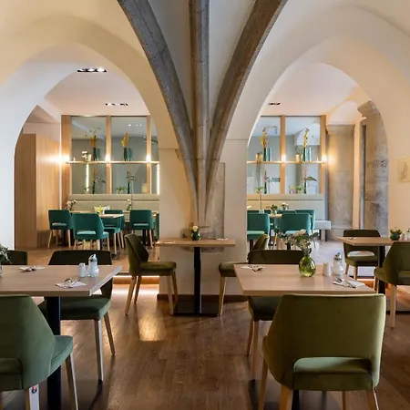 Altstadthotel Arch - Im Herzen Der Altstadt 4*