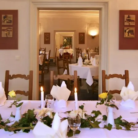 Altstadthotel Arch - Im Herzen Der Altstadt 4*