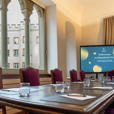 Altstadthotel Arch - Im Herzen Der Altstadt 4*