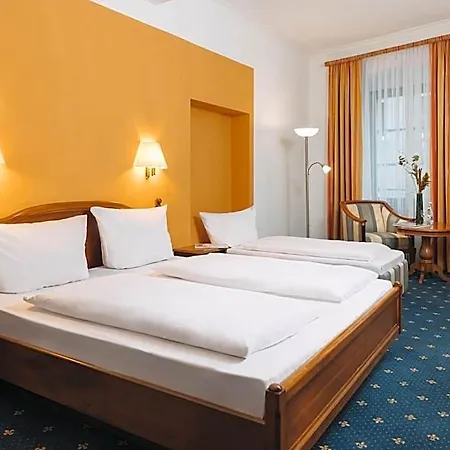 Altstadthotel Arch Hotel 4*