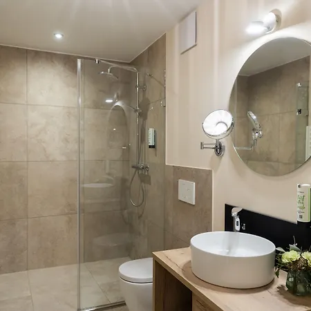 Hotel Altstadthotel Arch 4*