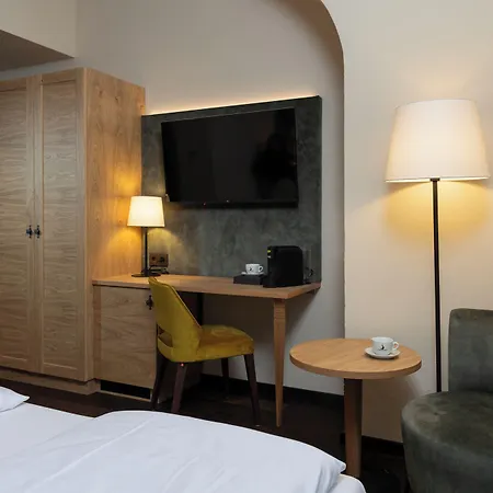 Altstadthotel Arch 4*