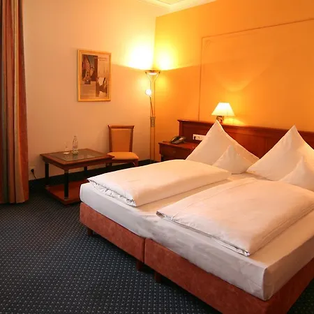 Altstadthotel Arch Ξενοδοχείο 4*