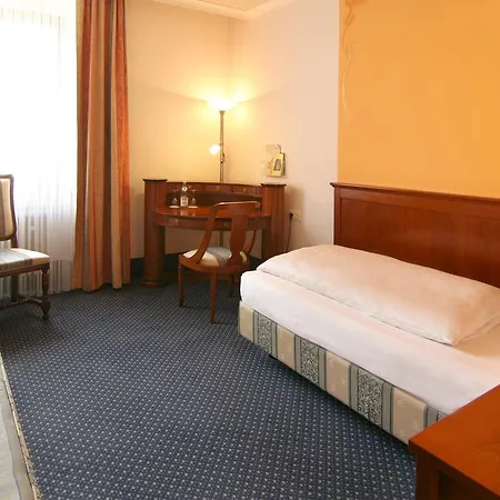 Hotel Altstadthotel Arch 4*