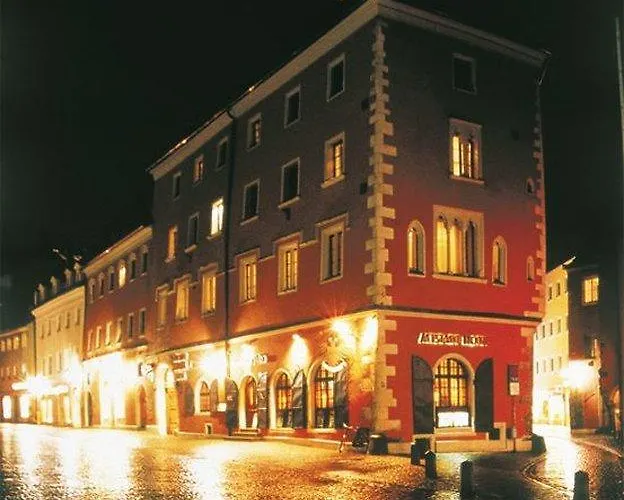 Hotel Altstadthotel Arch 4*