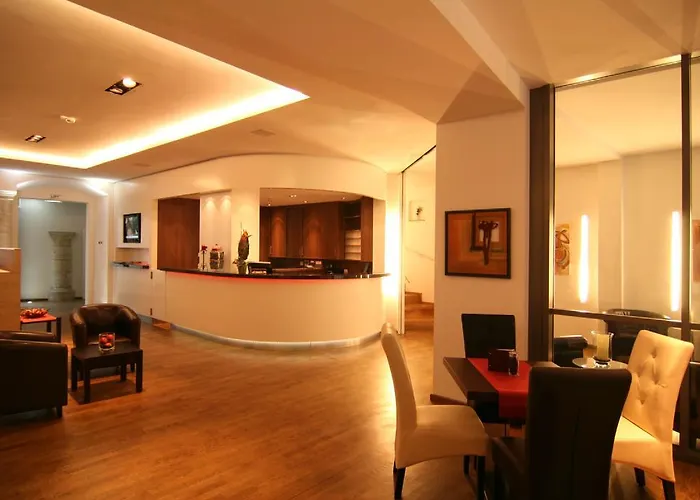 Altstadthotel Arch Hotel